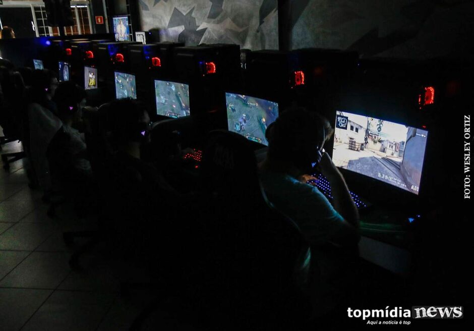 Coentários preconceituosos foram feitos em live 