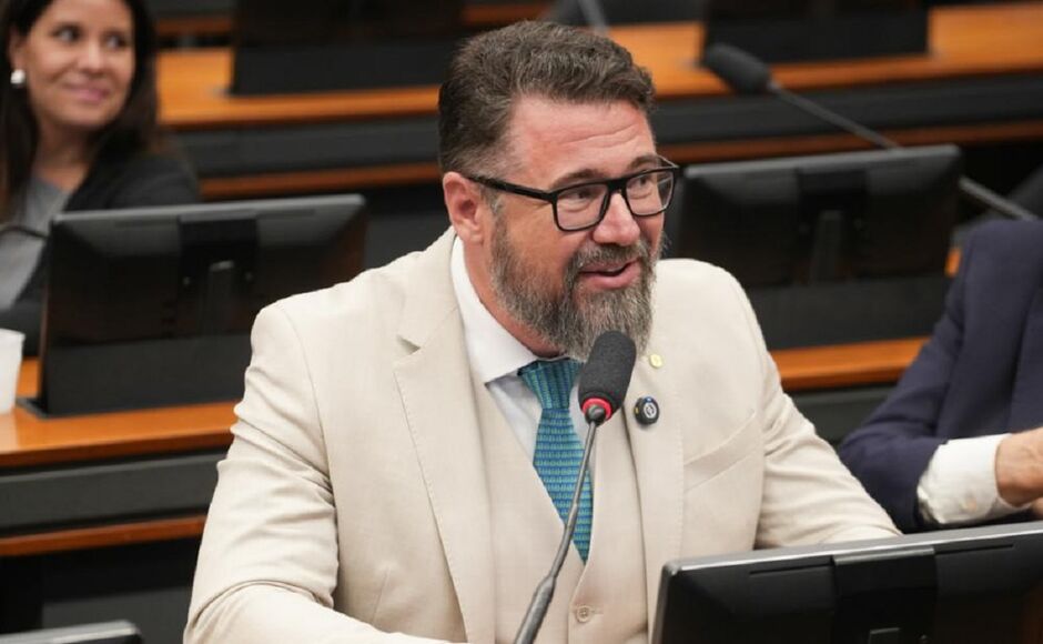 Pollon diz que decreto atual põe policiais em risco