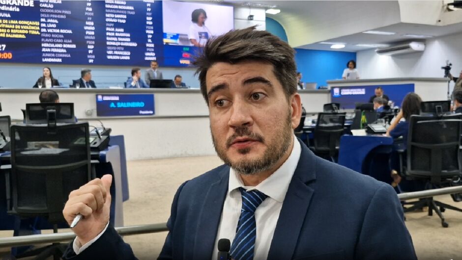 Tavares foi o autor da lei sobre atestados 