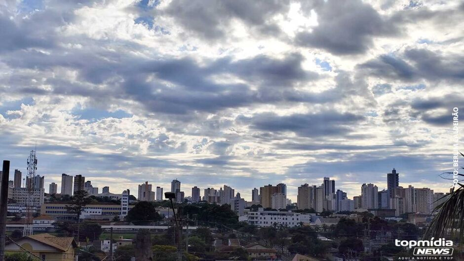 Dia começa nublado em Campo Grande