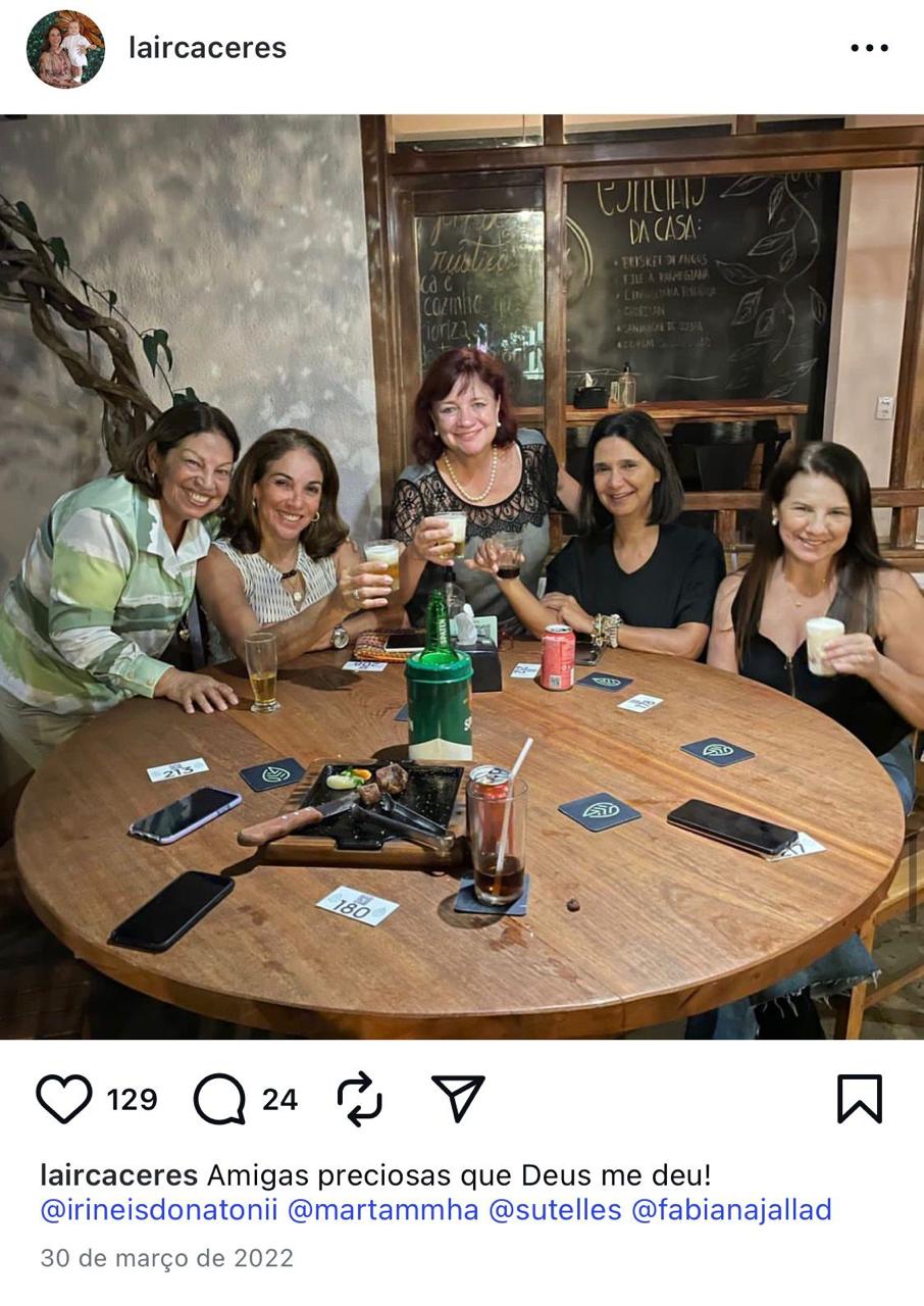 Thelma, Adriane e as redes sociais