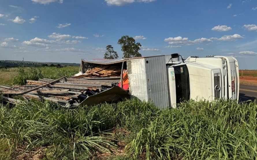 O acidente aconteceu na tarde de hoje