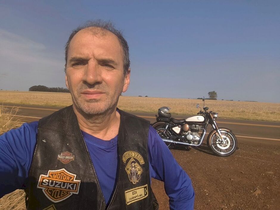 Edmilson em uma de suas viagens de motocicleta