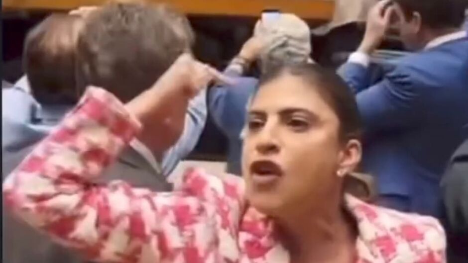 Camila respondeu que já teve marido e dispensou 