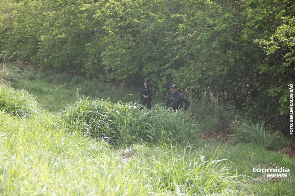 Mulher teve mãos e pés amarrados 