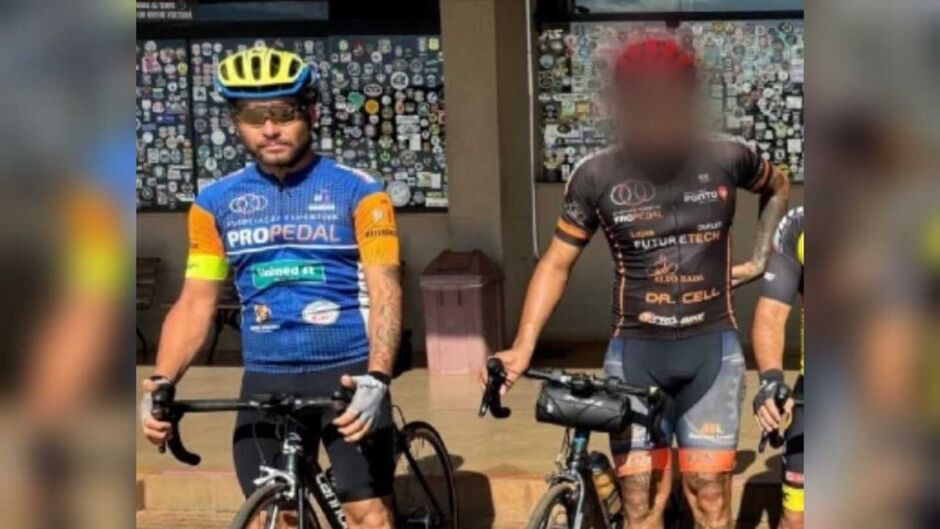 Amigos e familiares se despedem do ciclista que morreu durante prova 