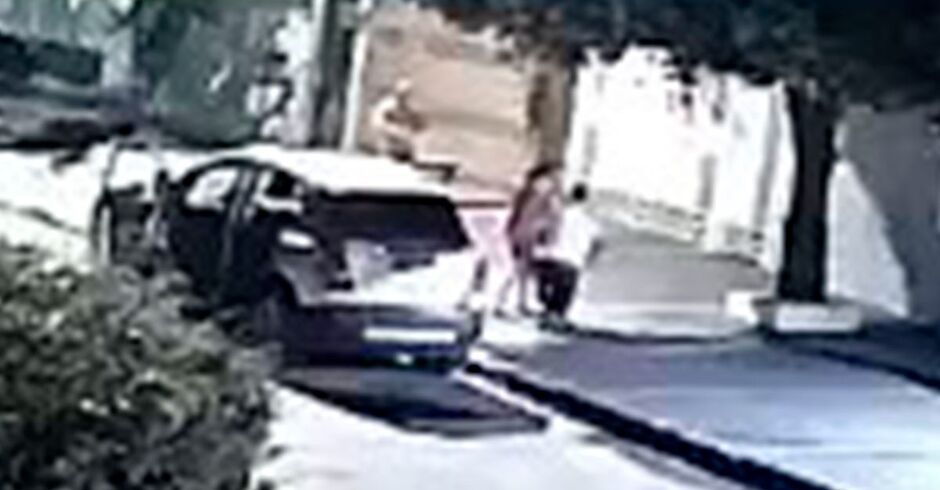 O homem foi baleado no abdomen 