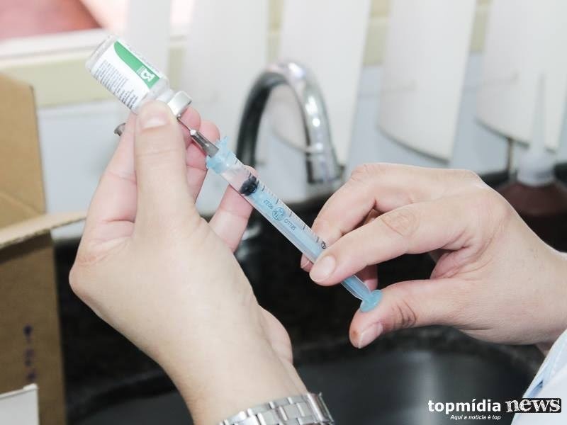 M&atilde;e afirma ter sido informada que vacina&ccedil;&atilde;o estava encerrada &agrave;s 9h40 da manh&atilde;
