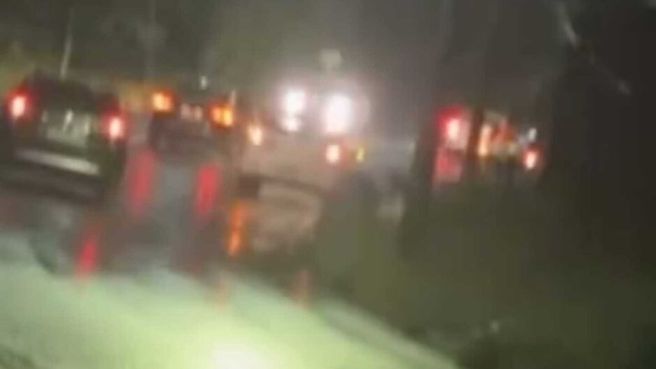 Morador perde pneu e flagra carros parados no Vilas Boas: 'O radar est&aacute; dia'