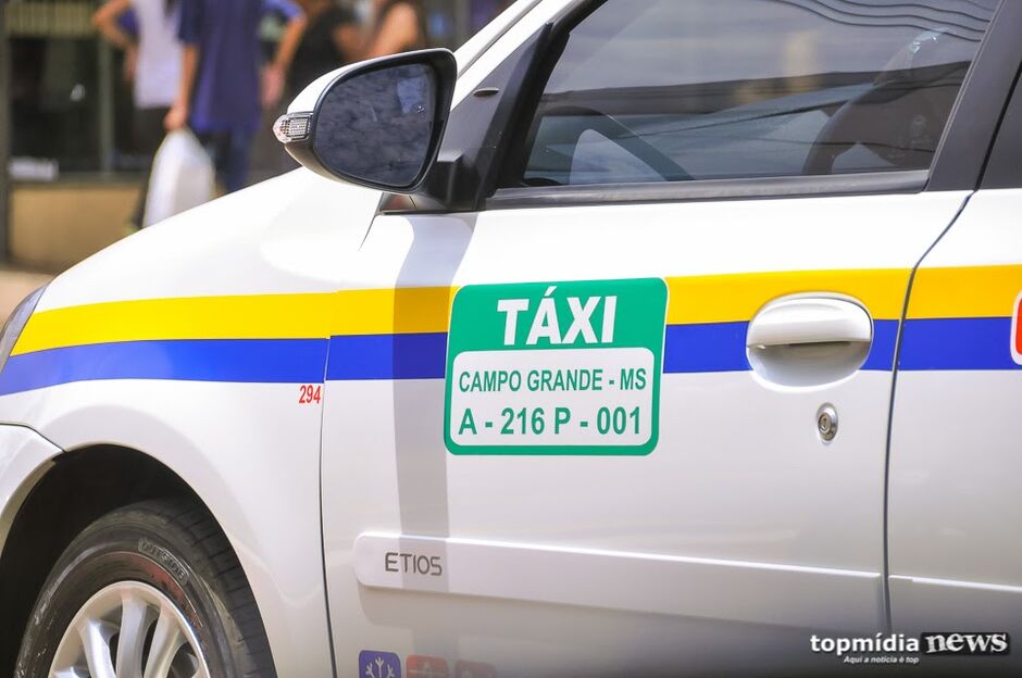 Taxista &eacute; rendido com faca e tem carro roubado por cliente em Campo Grande