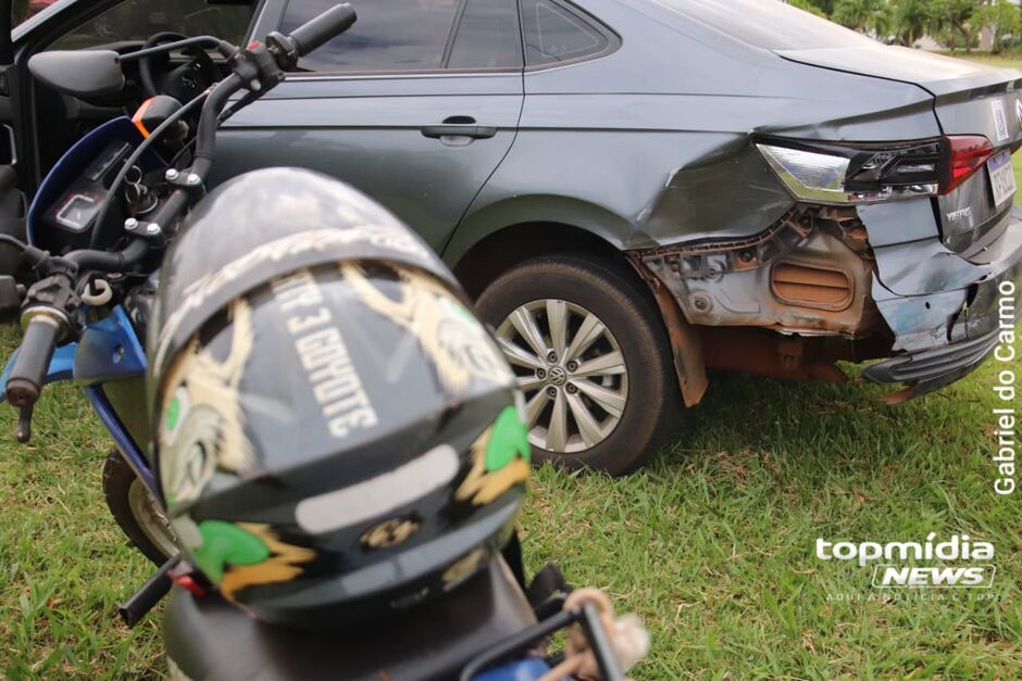 Motociclista teve cortes em um dos bra&ccedil;os e em uma das pernas 