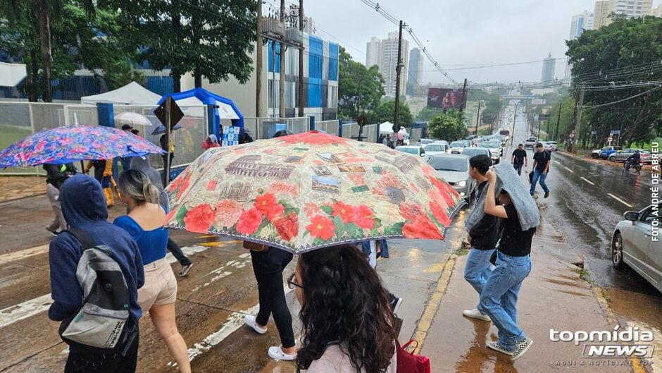 Inmet emite alerta de chuvas intensas e ventos de at&eacute; 60 km/h para MS a partir desta ter&ccedil;a-feira