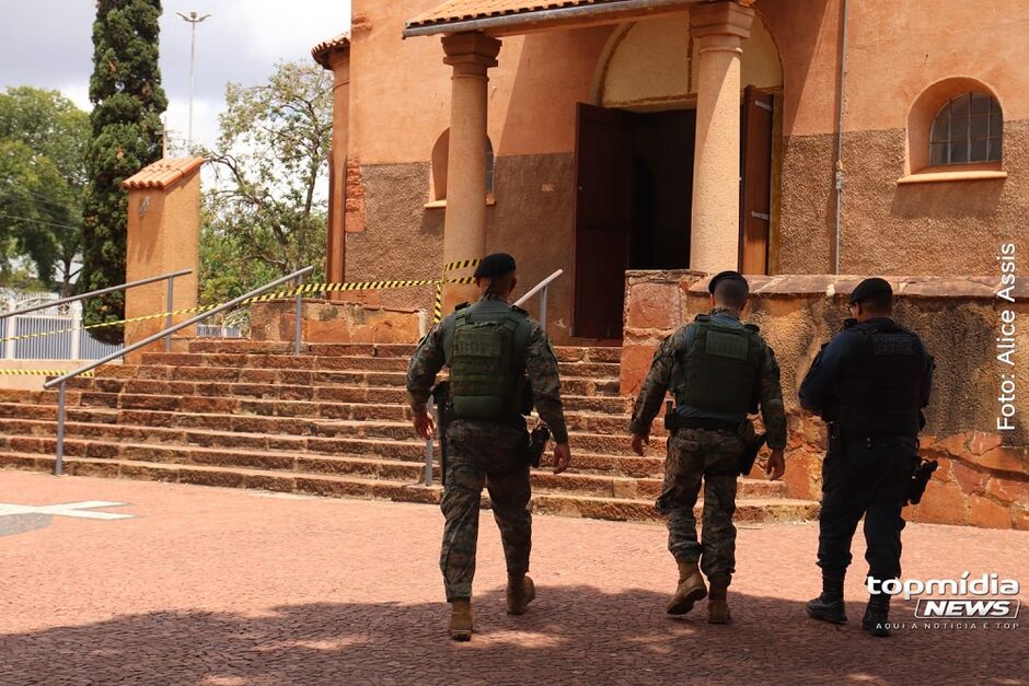 Equipe do Bope interdita missa na Igreja Nossa Senhora do Perp&eacute;tuo Socorro por suspeita de bomba no local