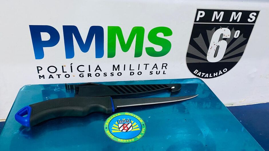 A faca foi apreendida durante a pris&atilde;o do suspeito