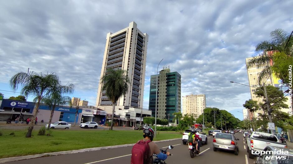 Previs&atilde;o aponta chuva forte, raios e ventos de at&eacute; 50 km/h em MS nesta quinta