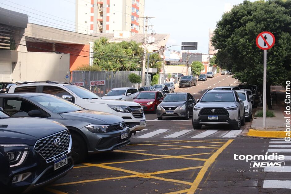 Trabalhadores e comerciantes se queixam da falta de orienta&ccedil;&atilde;o sobre a mudan&ccedil;a