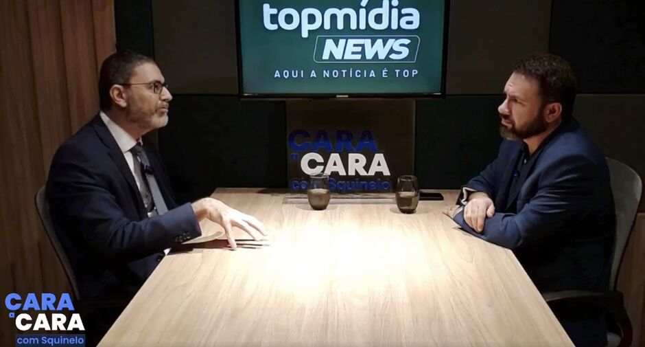Profissional do Direito v&ecirc; urg&ecirc;ncia em regular redes 