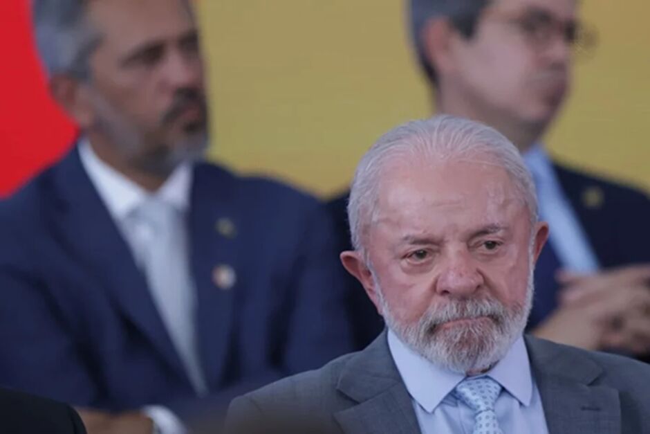Equipe de Lula monta estrat&eacute;gia contra Fl&aacute;vio 