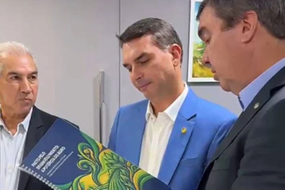 Governador e pr&eacute;-candidato fecham agenda