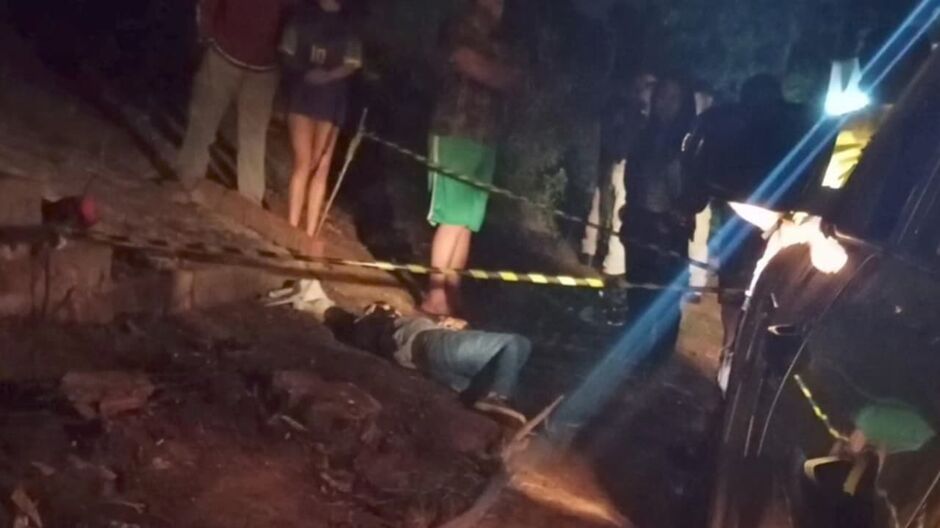 Homem encontrado morto na fronteira apresentava 18 facadas, aponta per&iacute;cia