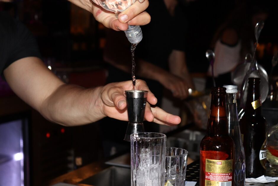 Adolescente passa mal ao beber vodka e &eacute; encontrada desacordada em Campo Grande