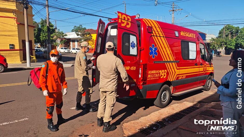 A v&iacute;tima foi socorrida logo ap&oacute;s o acidente 