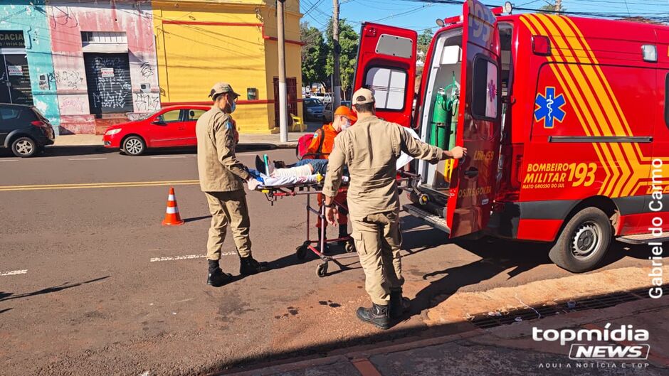A v&iacute;tima foi socorrida logo ap&oacute;s o acidente 