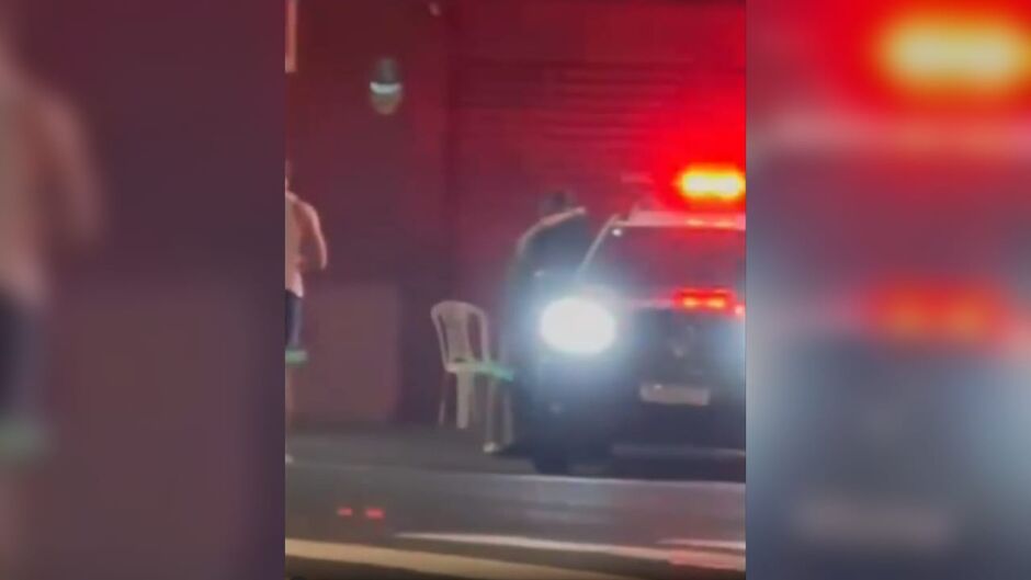 Beijo chamou aten&ccedil;&atilde;o na 14 de Julho 