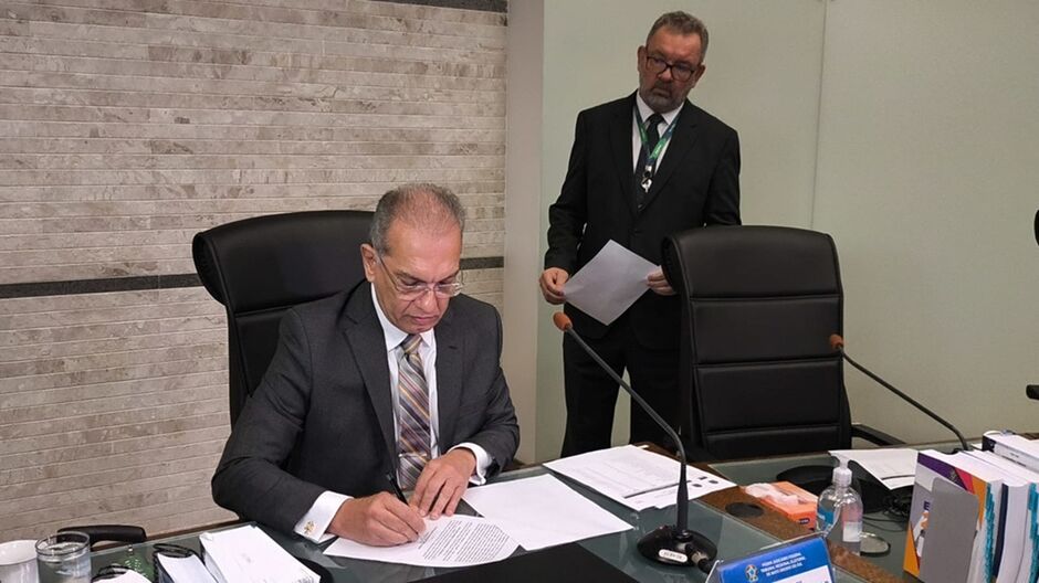 Decis&atilde;o foi oficializada pelo presidente da Corte 