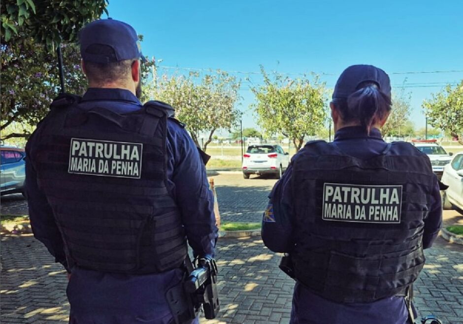 Programa se chama ''Al&eacute;m da Farda''