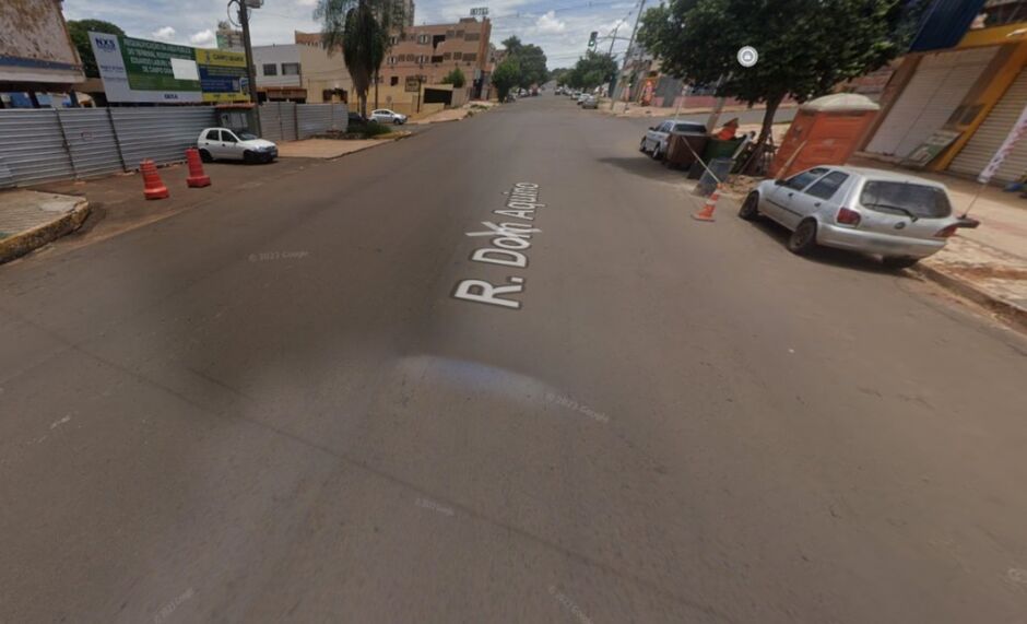 Assaltantes deixaram a moto abandonada pr&oacute;ximo &agrave; antiga rodovi&aacute;ria