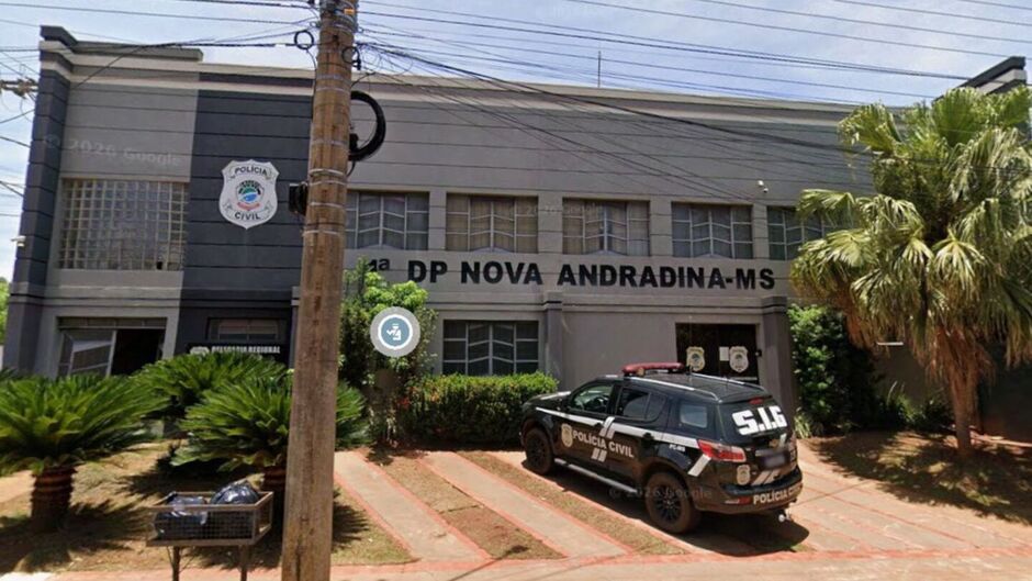 B&ecirc;bado mostra partes &iacute;ntimas e chama adolescentes para casa em Nova Andradina