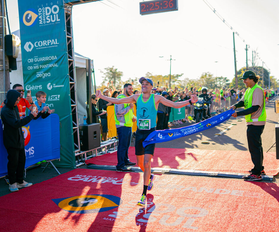 Chegada vencedor 42 km 2025, Franck Caldeira