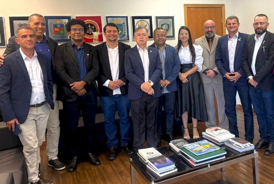 Secret&aacute;rio recebeu vereadores da fronteira
