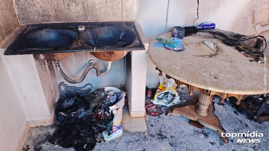 Homem teria ficado transtornado ao saber das mortes de seus pets