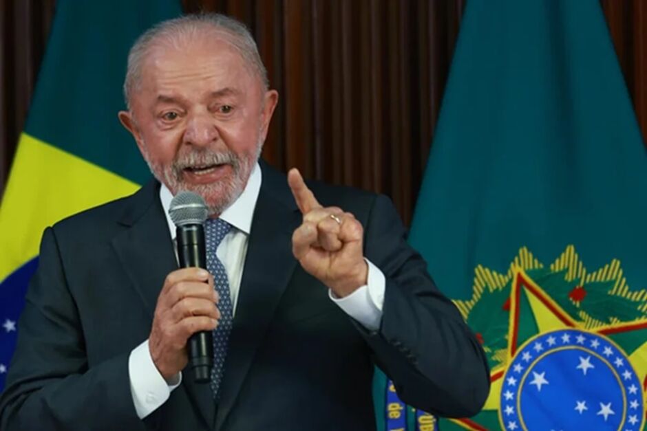 Lula abre vantagem na corrida eleitoral 