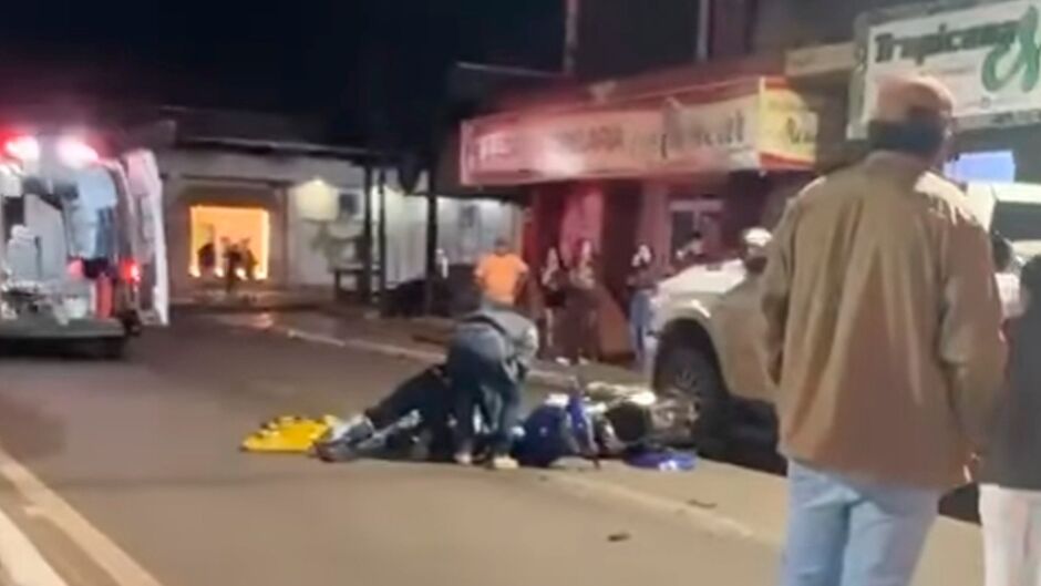Motociclista morre em colis&atilde;o com caminh&atilde;o em Deod&aacute;polis (v&iacute;deo)