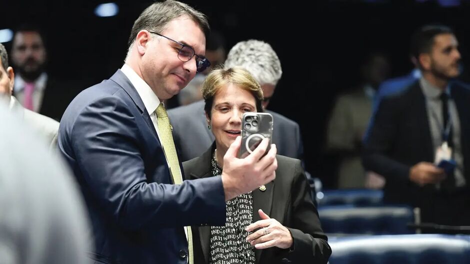 Senadora fez pondera&ccedil;&otilde;es sobre disputa
