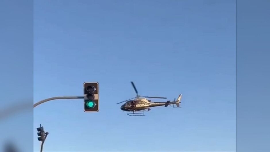 Aeronave ficou pertinho do solo 