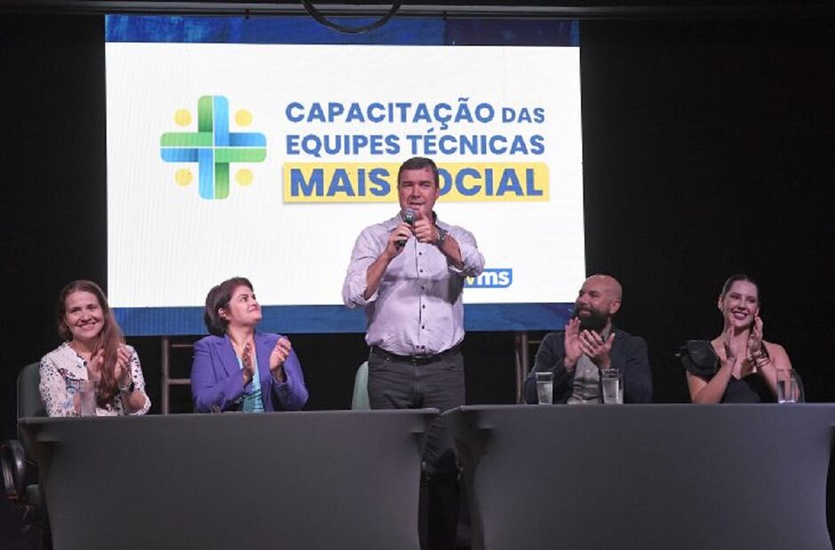 Riedel diz lutar por fim da pobreza 