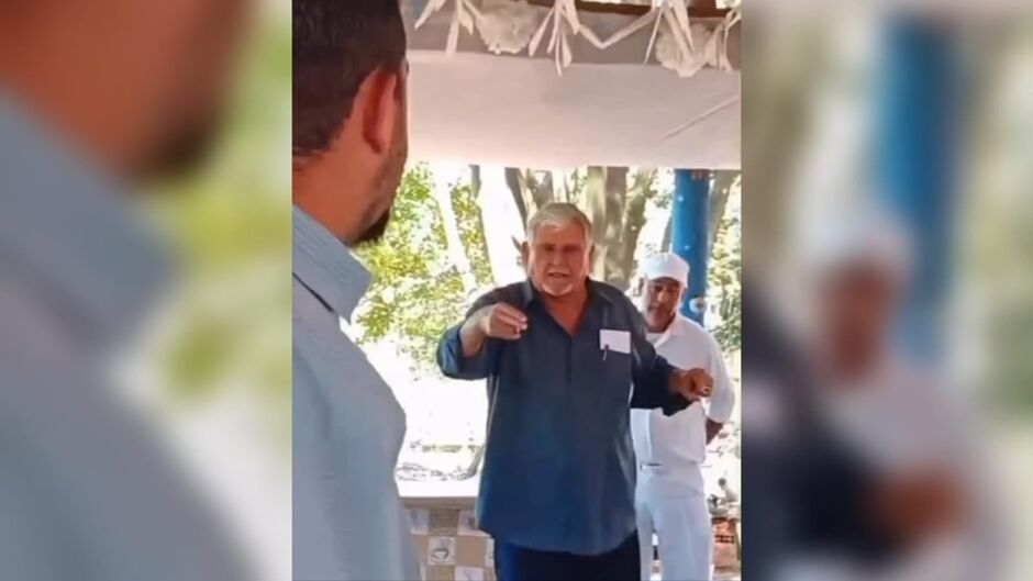 Zeca diz que cr&iacute;ticos s&atilde;o infiltrados
