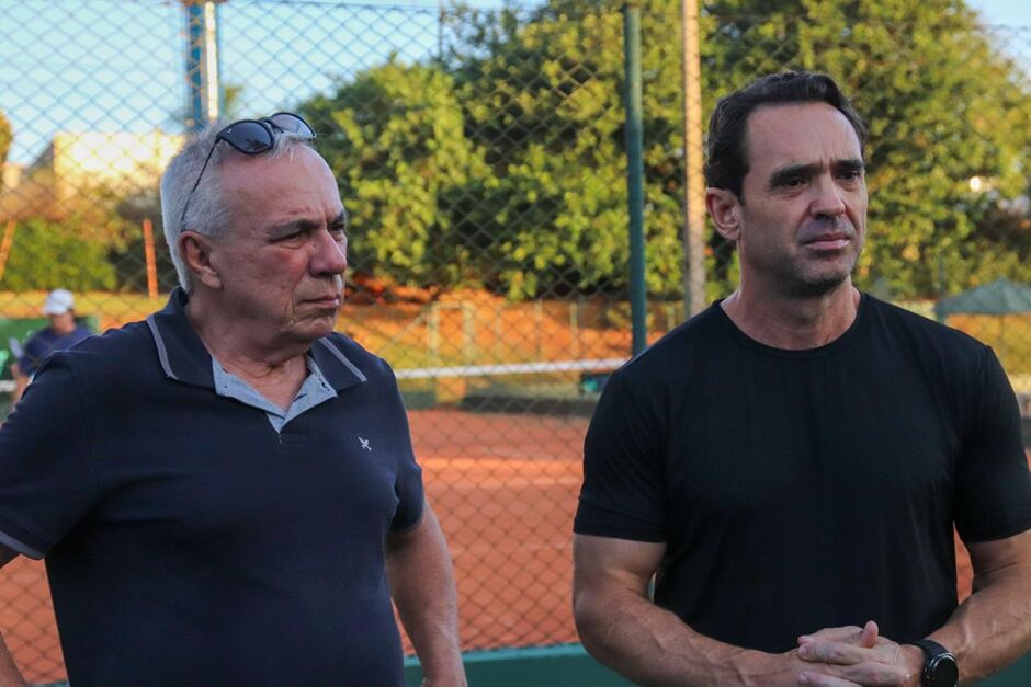 Presidente do R&aacute;dio Clube, coronel Sidney Barboza; e o diretor do Departamento de T&ecirc;nis, Rodrigo Prud&ecirc;ncio 