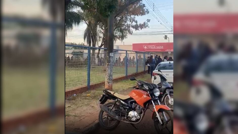 Candidata cita pol&iacute;cia e discuss&atilde;o no local 