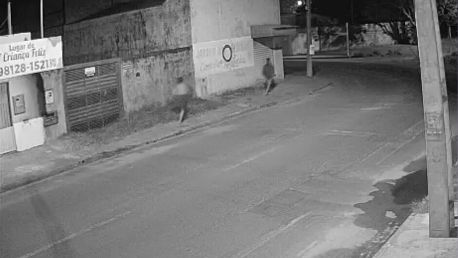 A v&iacute;tima fugiu correndo