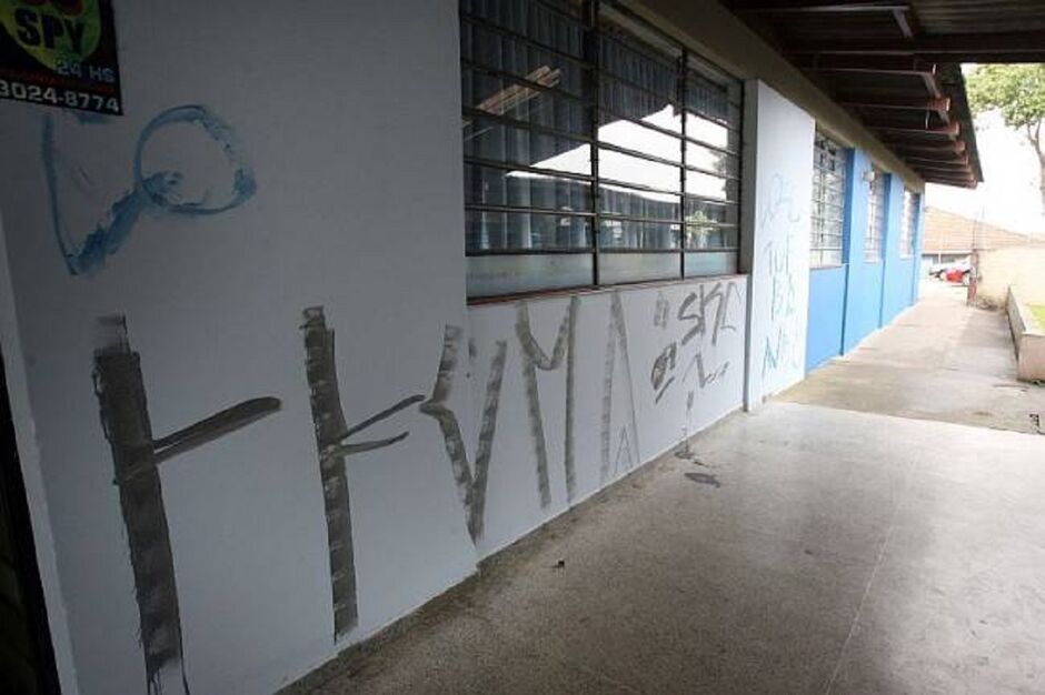 Alunos e pais ser&atilde;o responsabilizados 