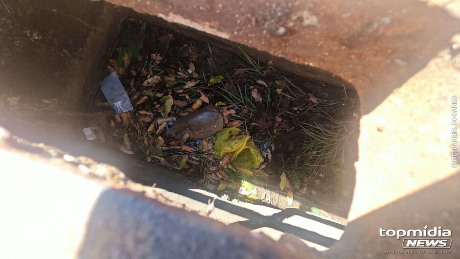 Bueiros vivem com &aacute;gua parada no Montevid&eacute;u