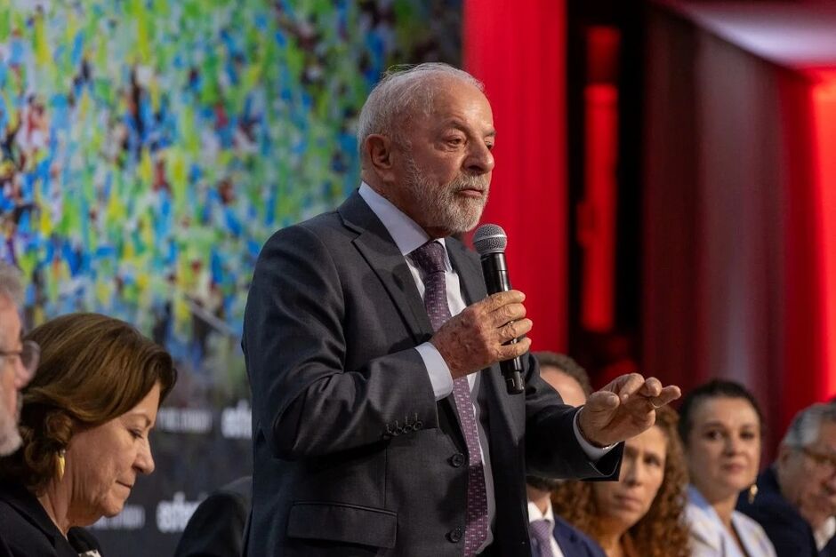 Lula confirma aus&ecirc;ncia 