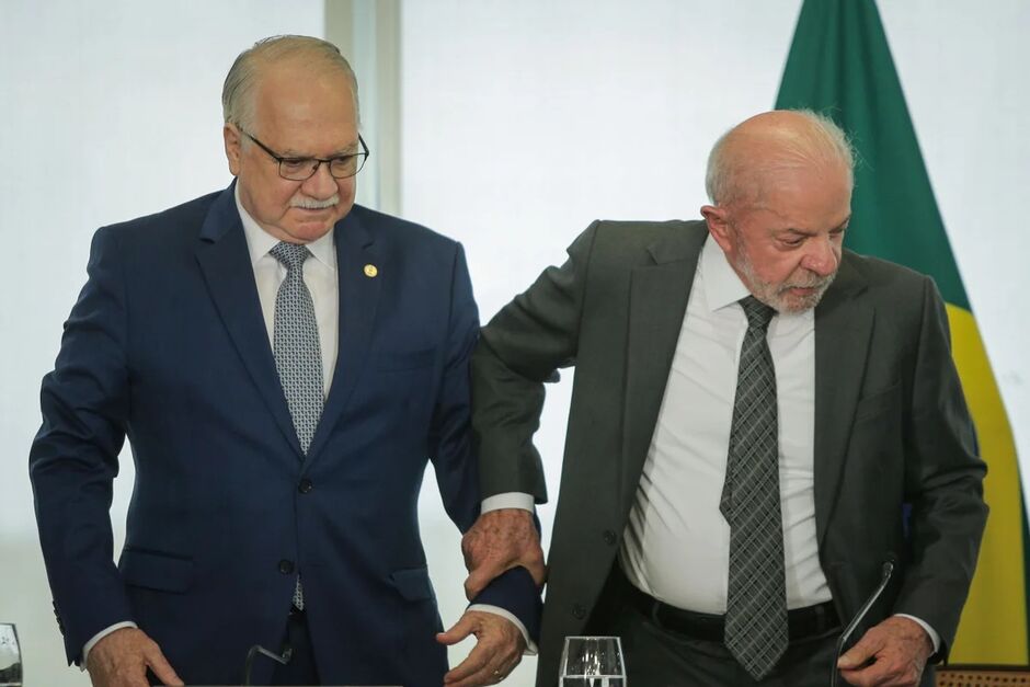 Lula quer fim da crise no Supremo 