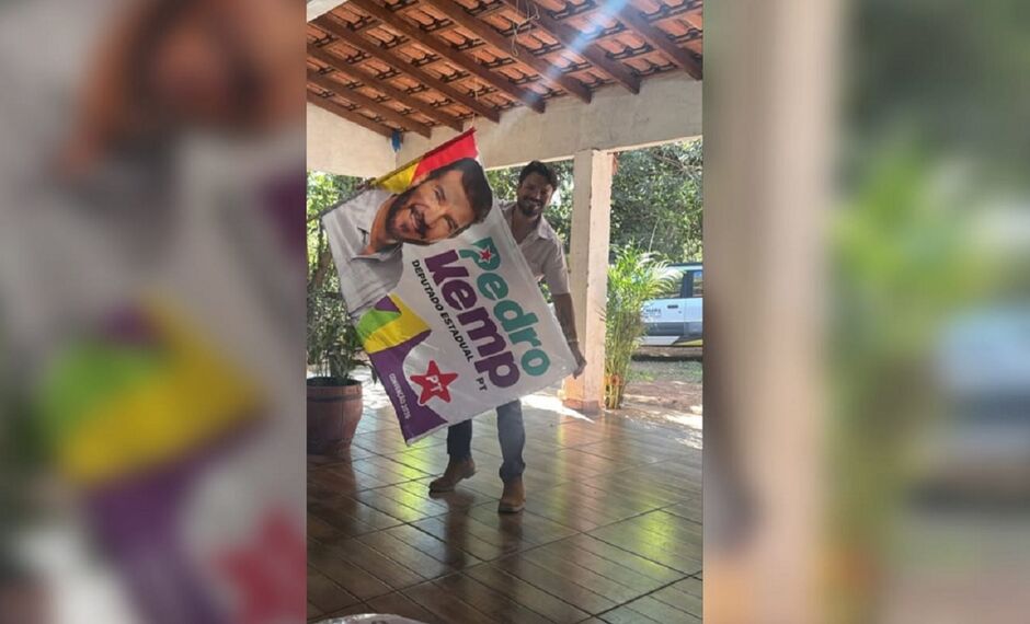 Petista diz que colega &eacute; que pediu carro