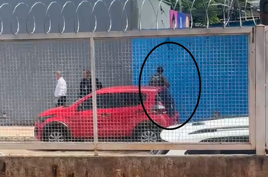Usu&aacute;rio leva pito em frente ao POP 